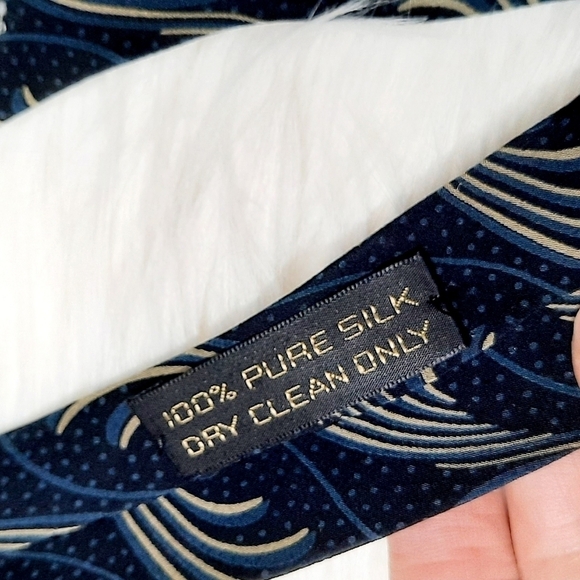 Giorgio Armani CRAVATTE Blue Silk Tie - Picture 4 of 5